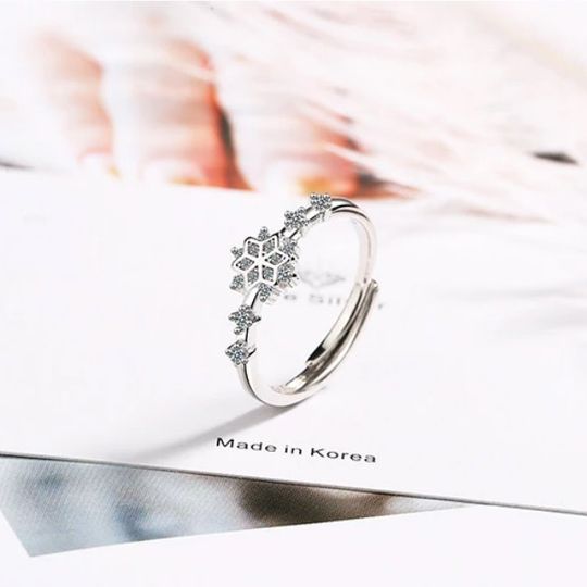 Silver Plated Crystal Zirconia Adjustable Star Ring (Size 6-7)