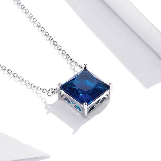 Platinum 925 Sterling Silver Dazzling Blue Zirconia Square Pendant Choker