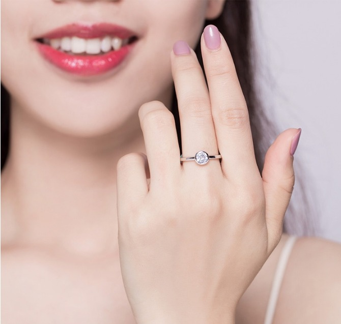 Genuine 925 Sterling Silver Round Cut Zirconia Ring - Image 2