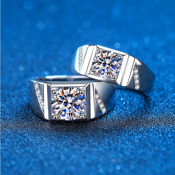 Men’s 14K Sterling Silver 1CT Luxurious Moissanite Gemstone Ring - Image 4