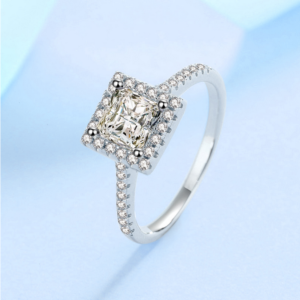 Exquisite 18K 925 Sterling Silver 1CT Princess Cut Moissanite Ring