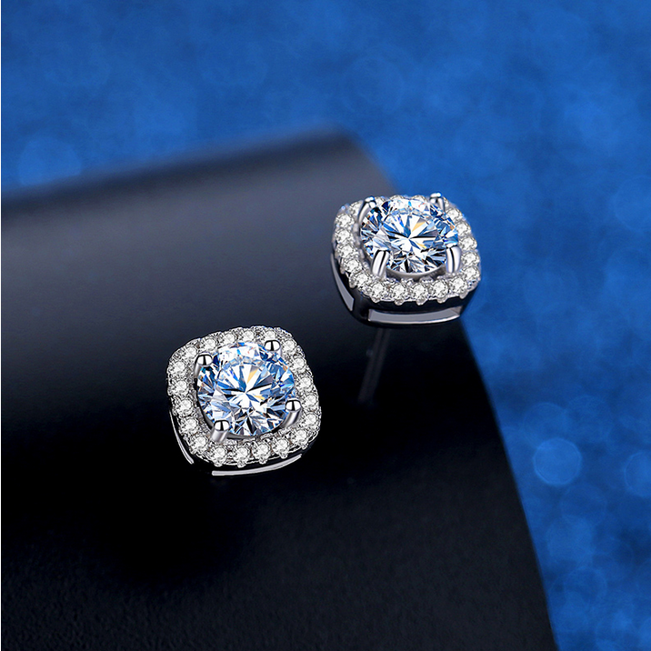 Platinum 925 Sterling Silver 1CT Sparkling Moissanite Stud Earrings