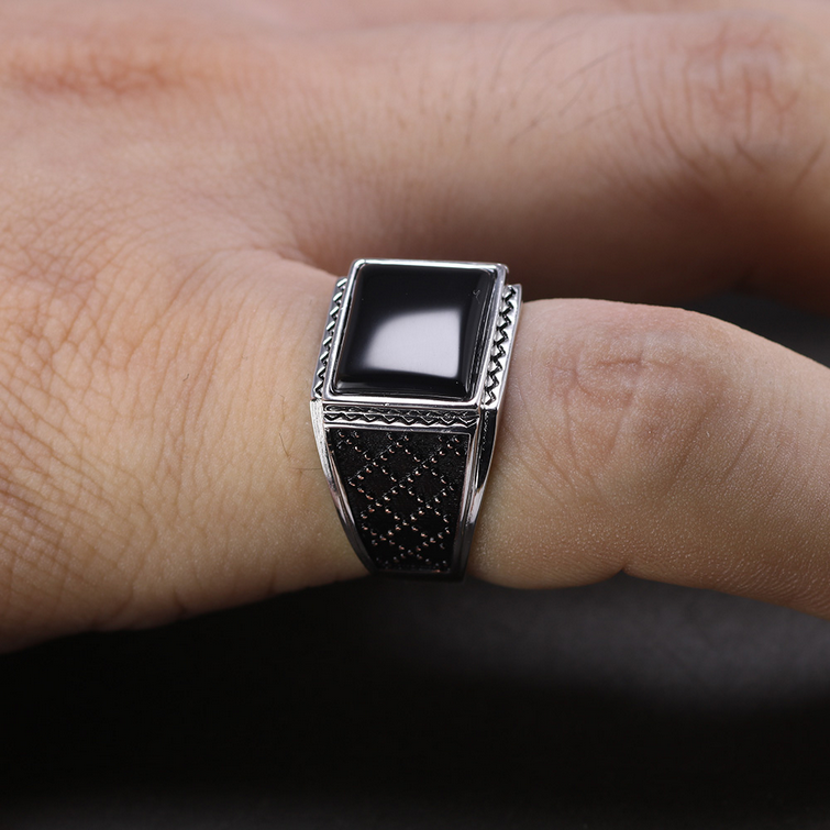 Genuine Solid 925 Sterling Silver Natural Black Onyx Vintage Men's Ring - Image 2