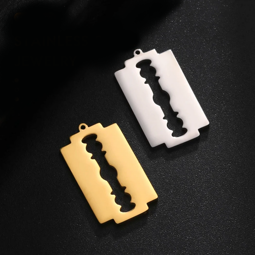 Men’s 316L Stainless Steel Polished Shaving Blade Pendant Necklace (24″) - Image 3