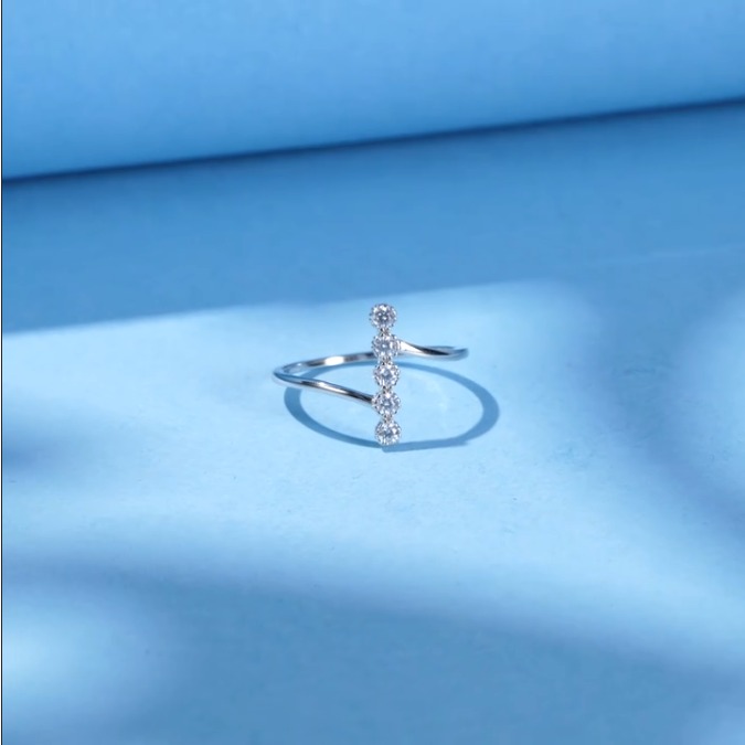 Delicate 925 Sterling Silver Zircon Twist Pointer Ring - Image 4