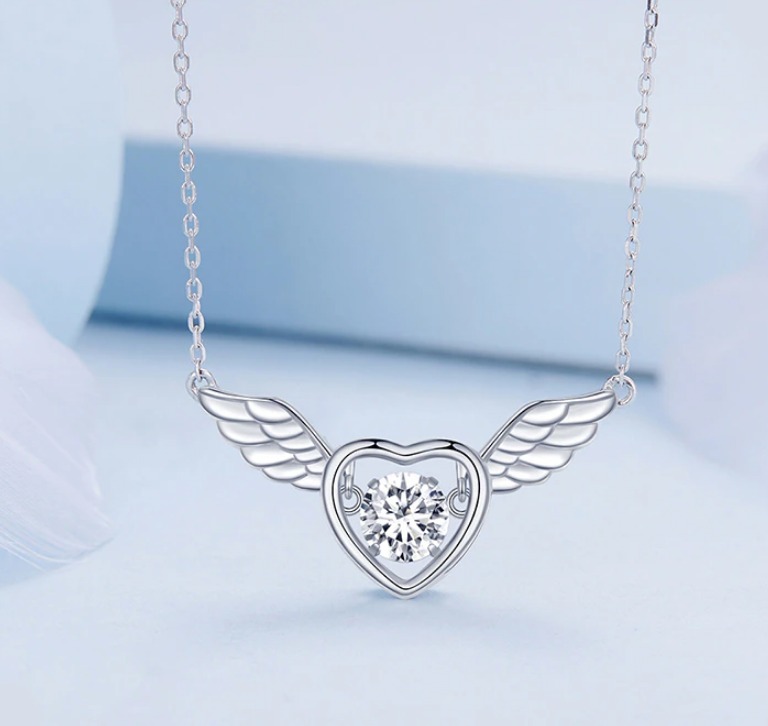 Platinum 925 Sterling Silver Dazzling Zirconia Heart Angel Wings Pendant Choker