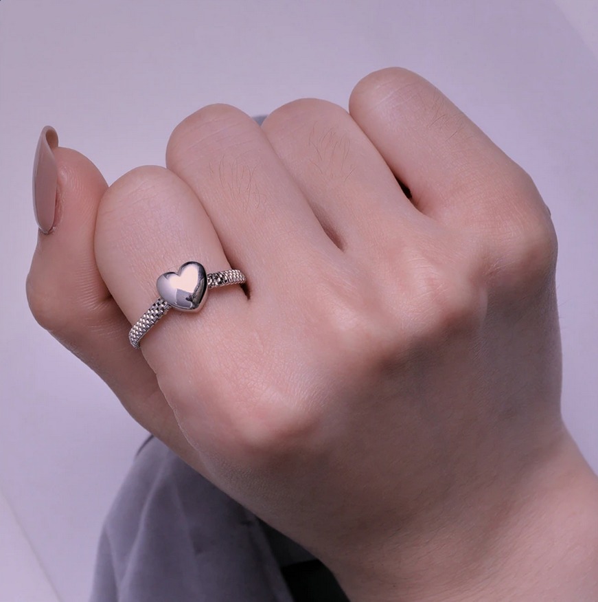 Platinum 925 Sterling Silver Elegant Heart Stylish Link Ring - Image 2