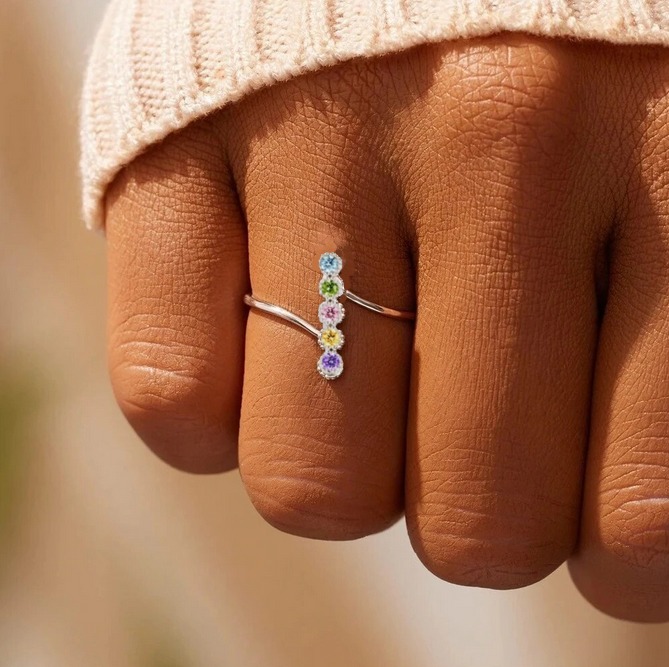 Delicate 925 Sterling Silver Rainbow Zircon Twist Pointer Ring - Image 2