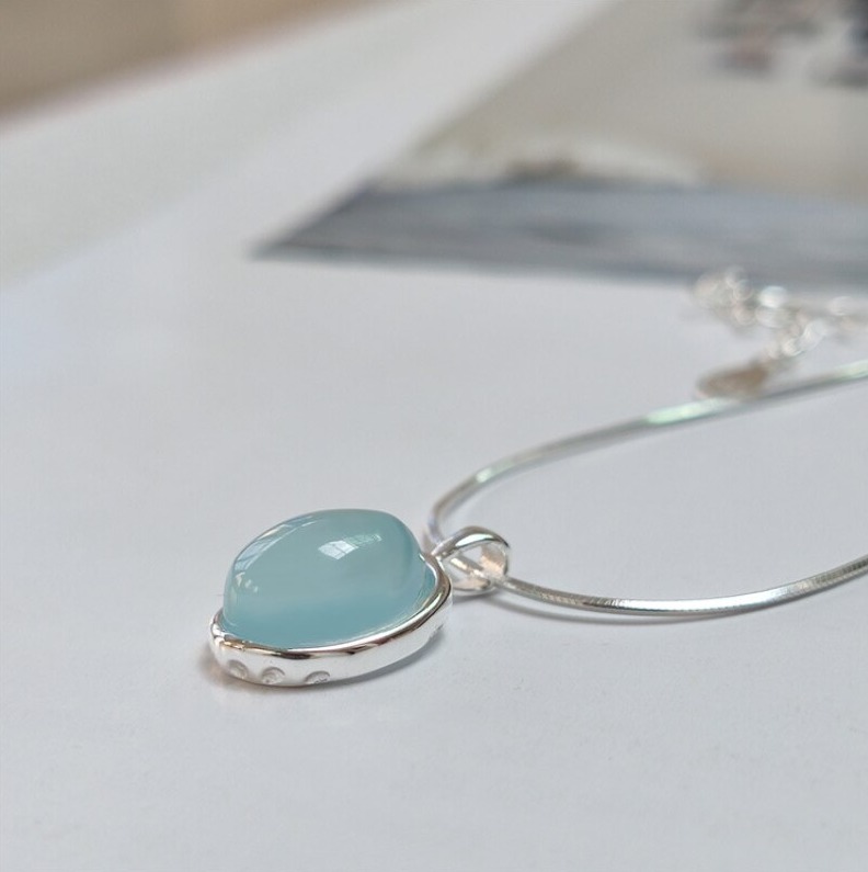 Exquisite 925 Sterling Silver Sea Blue Sapphire Oval Gemstone Pendant Choker - Image 3