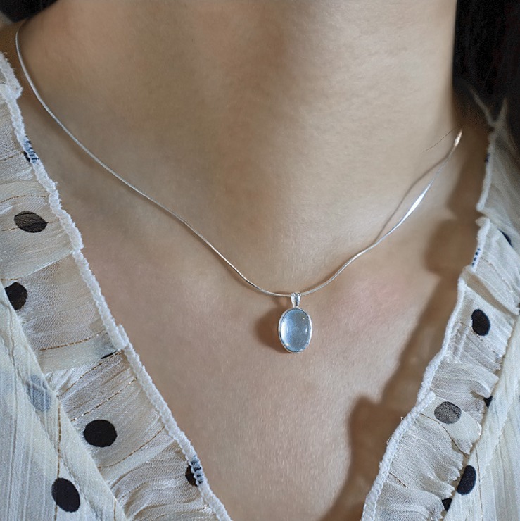 Exquisite 925 Sterling Silver Sea Blue Sapphire Oval Gemstone Pendant Choker - Image 2