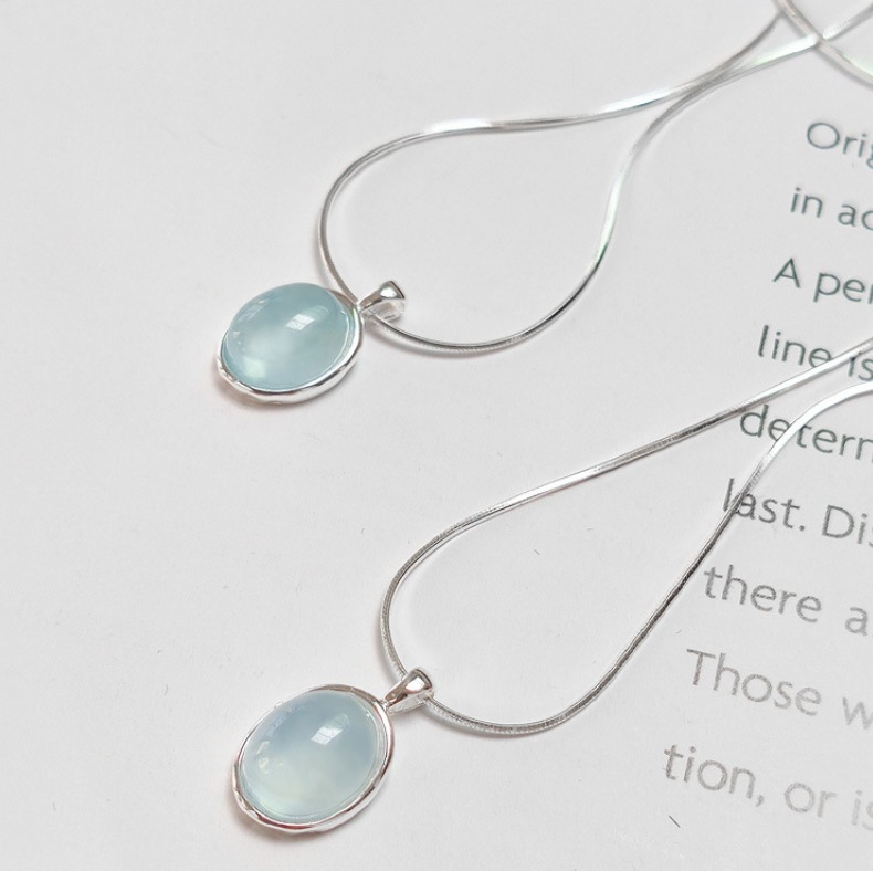 Exquisite 925 Sterling Silver Sea Blue Sapphire Oval Gemstone Pendant Choker