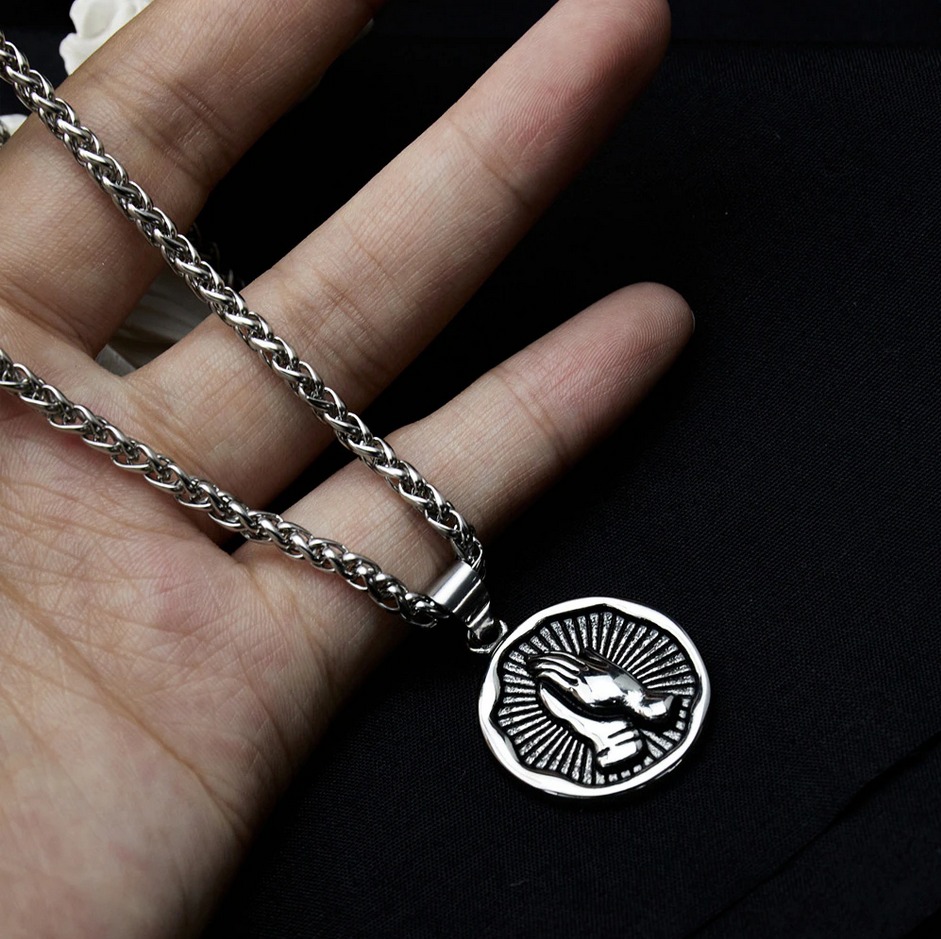 316L Stainless Steel Serenity Prayer Praying Hands Coin Medal Pendant Necklace - Image 4