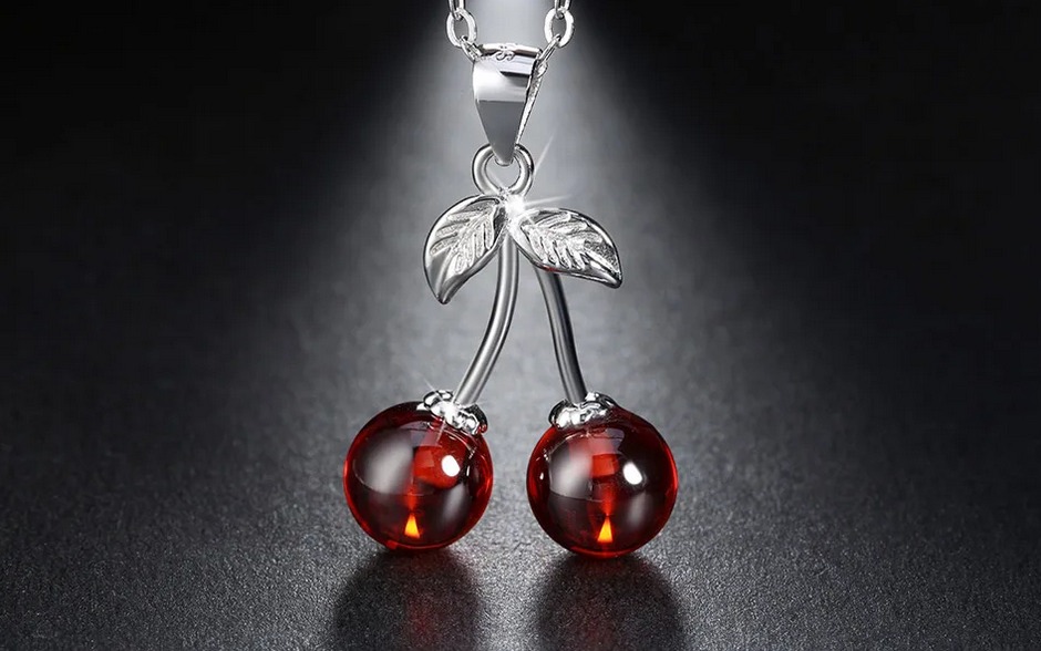 Exquisite Rhodium 925 Sterling Silver Natural Red Agate Cherry Pendant Necklace