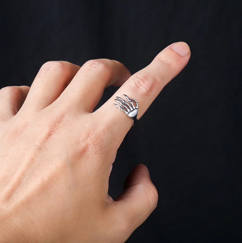 Retro Personality Skeleton Palm Adjustable Ring - Image 4