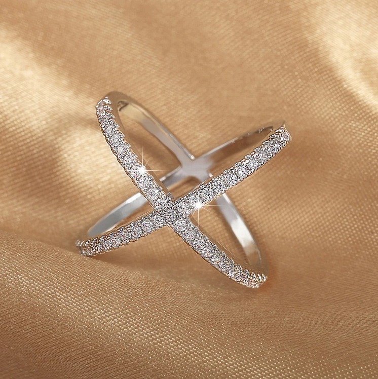 Exquisite Silver Plated X Crossover Sparkling Zirconia Ring - Image 3