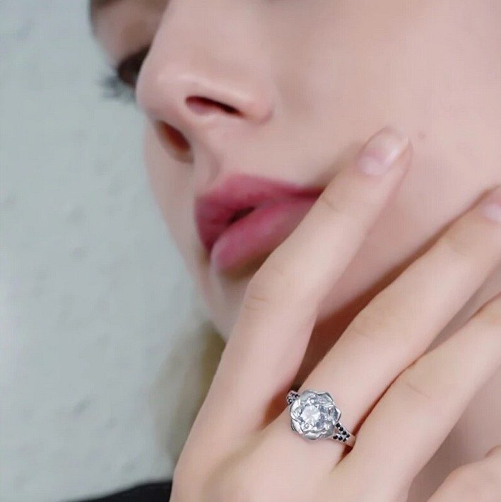 Elegant Black Spinel Silver Plated Sparkling Zirconia Flower Ring - Image 2