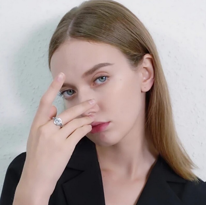 Elegant Black Spinel Silver Plated Sparkling Zirconia Flower Ring - Image 5