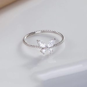 925 Sterling Silver Zircon Butterfly Twist Ring