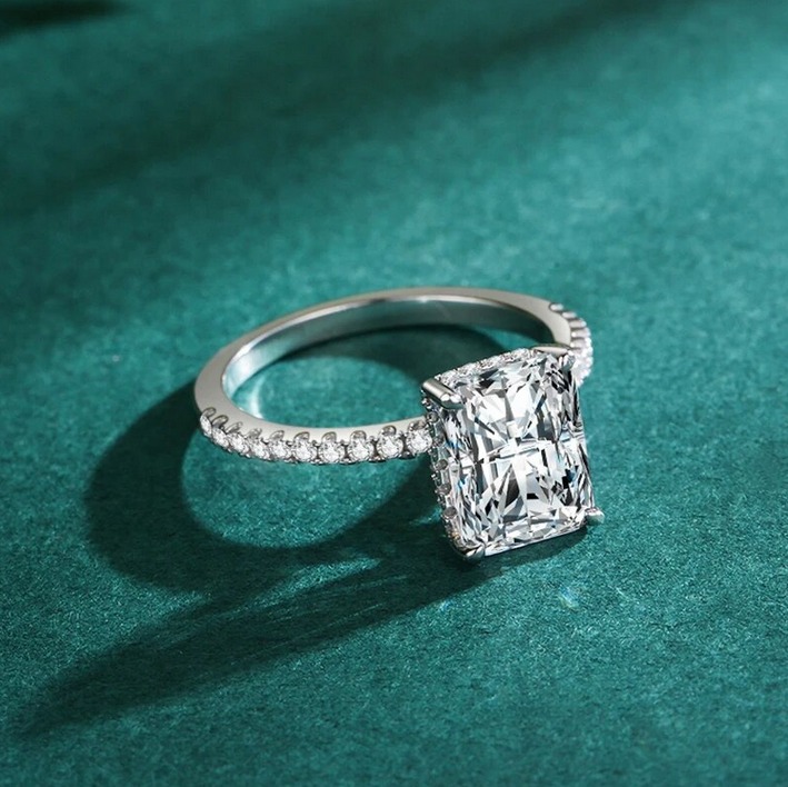 Exquisite 925 Sterling Silver 3.5CT Radiant Cut A5 Crystal Zirconia Ring - Image 3