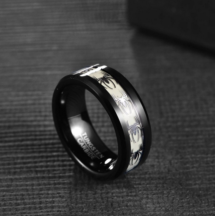 Men's Creative Spider Motif Glow in the Dark 8MM Tungsten Carbide Ring