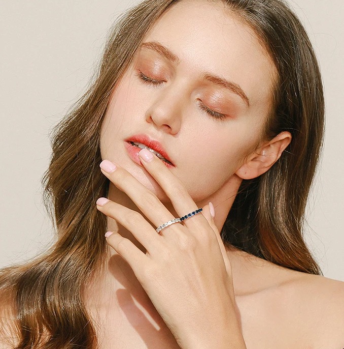 Luxury 925 Sterling Silver Sparkling A5 Blue Zirconia Eternity Band - Image 4