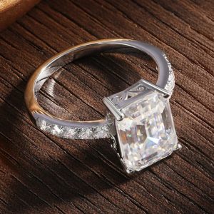 Luxury 18K 925 Sterling Sliver 4CT Exquisite Emerald Cut Zircon Ring