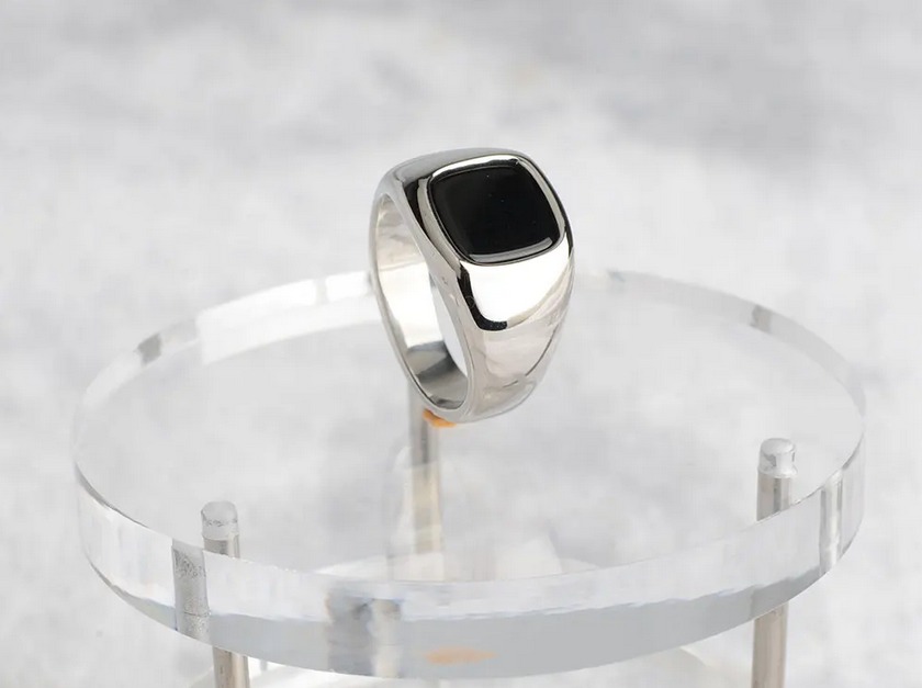 Quality Unisex 316L Stainless Steel Polished Signet Ring - Image 3