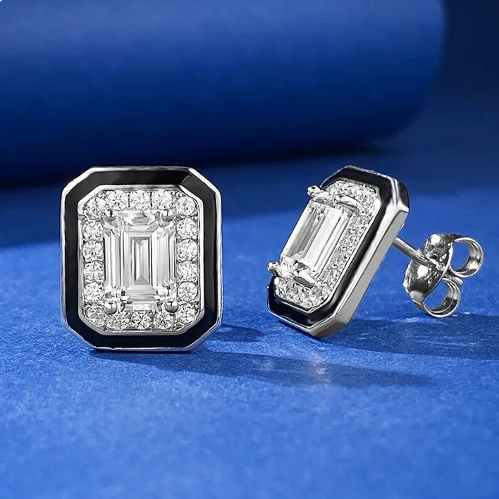 Exquisite 925 Sterling Silver Luxury Emerald Cut A5 Zirconia Stud Earings