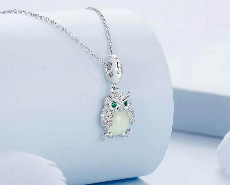 Exquisite Platinum 925 Sterling Silver Glow In The Dark Owl Charm Pendant