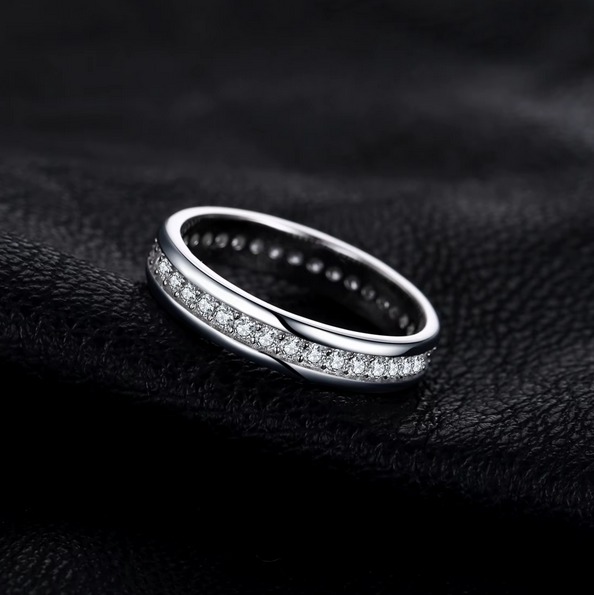 Exquisite 925 Sterling Silver Dazzling Center Pave Eternity Band - Image 2
